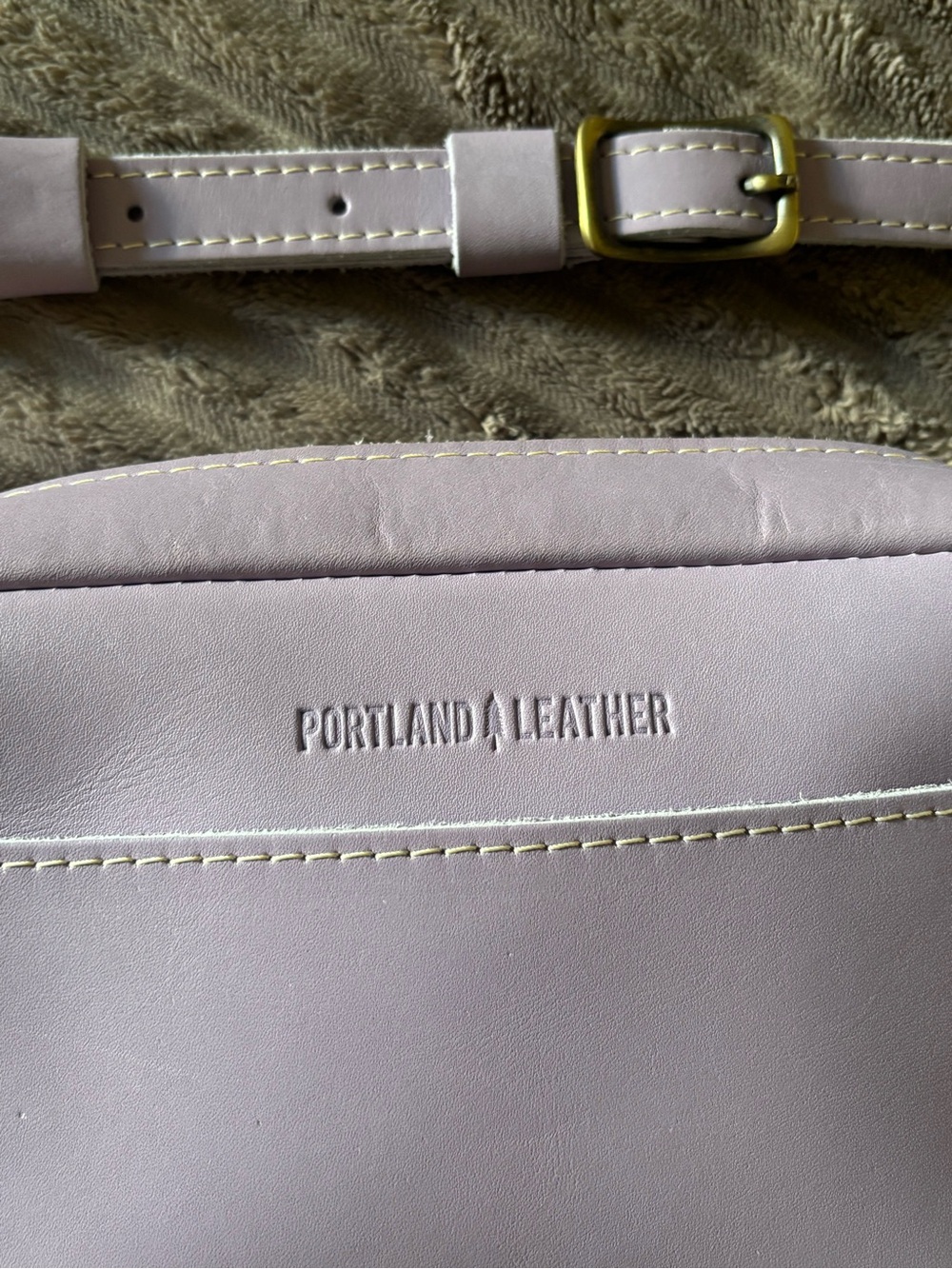 Portland Leather Pale Lavender Crossbody Bag - Picture 7 of 9